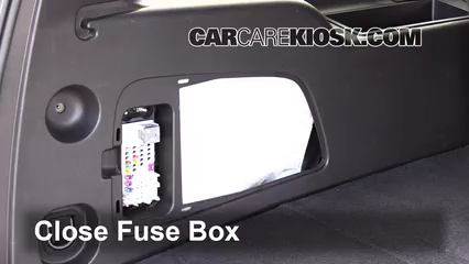 2015-2019 GMC Yukon XL Interior Fuse Check - 2015 GMC Yukon XL SLT 5.3L